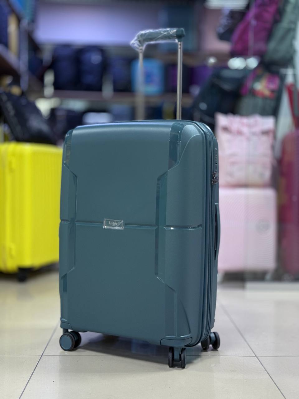 Валіза AIRTEX 245 середня блакитна